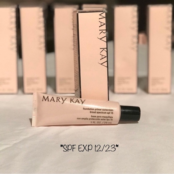 NIB Mary Kay Foundation Primer *SPF ONLY exp 12/23* product is still great 😊 - Picture 1 of 2